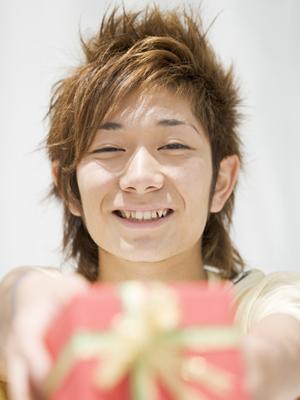 安くてお洒落な韓国カラコンを通販で入手